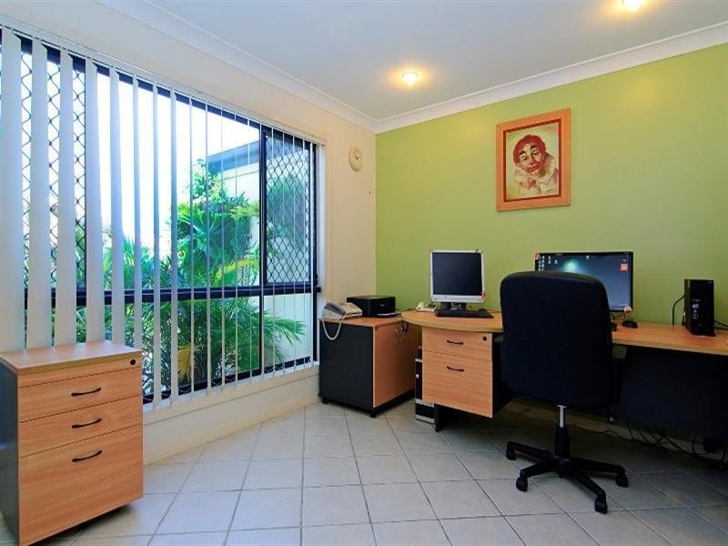 24 John Dalley Drive, Helensvale QLD 4212