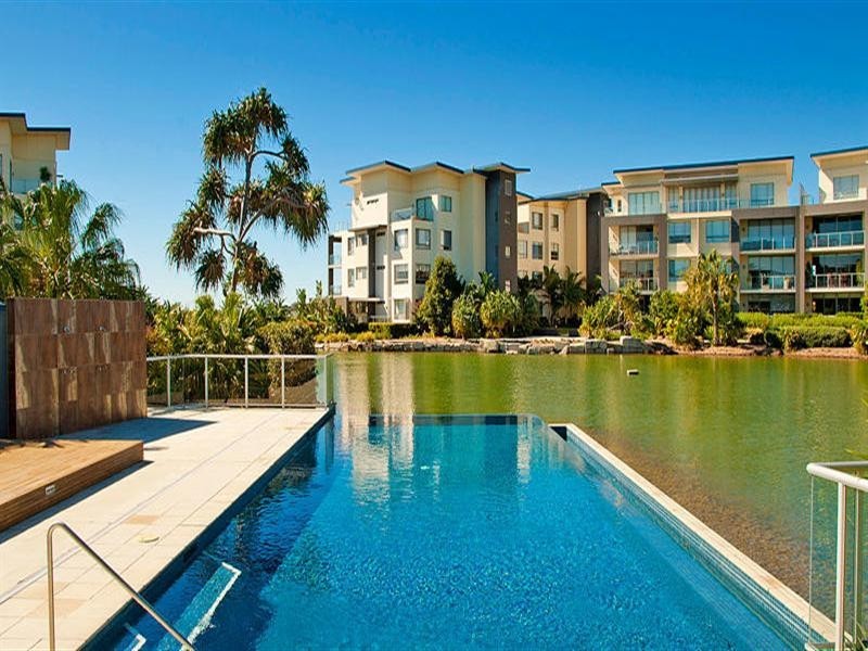 115/3 Pendraat Parade, Hope Island QLD 4212