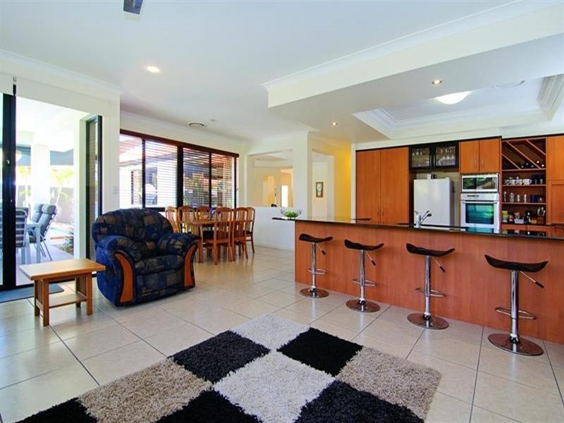 10 Eastside Esplanade, Helensvale QLD 4212