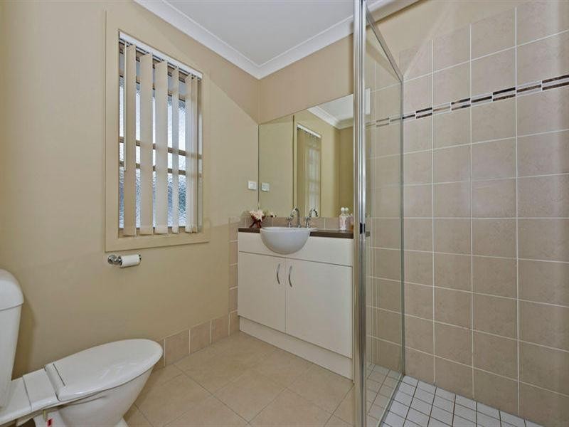 2/8 Holl Lane, Coomera QLD 4209