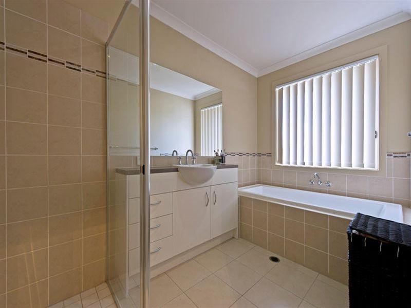 2/8 Holl Lane, Coomera QLD 4209