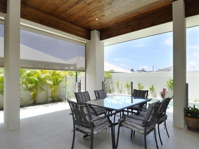 25 Rhodium Crescent, Hope Island QLD 4212