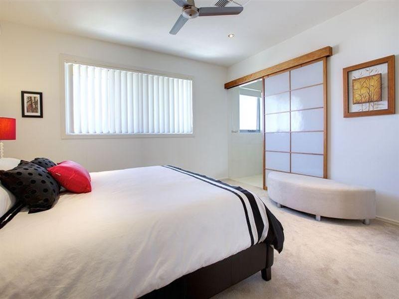 25 Rhodium Crescent, Hope Island QLD 4212