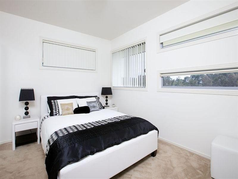 25 Rhodium Crescent, Hope Island QLD 4212