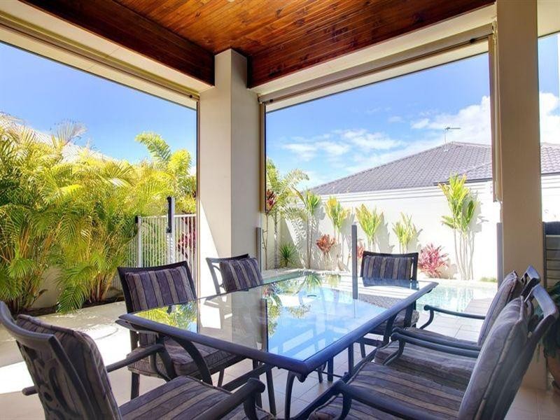 25 Rhodium Crescent, Hope Island QLD 4212