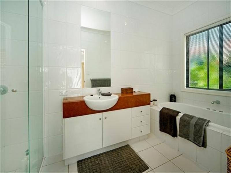 2030 Gracemere Gardens Circuit, Hope Island QLD 4212