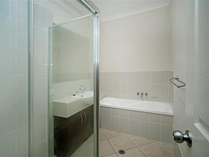 93/19 Santa Barbara Road, Hope Island QLD 4212