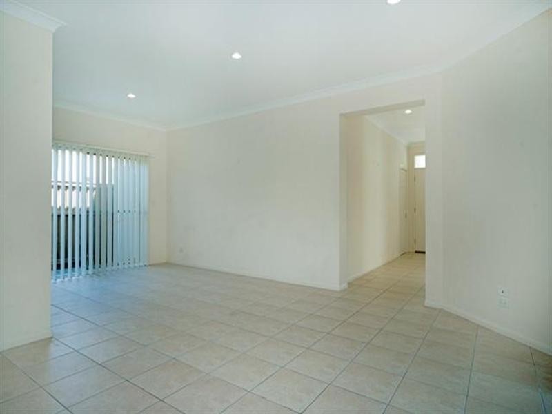 93/19 Santa Barbara Road, Hope Island QLD 4212