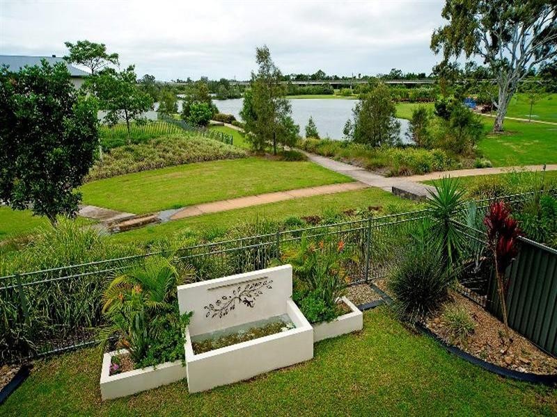 6 Fleetwood Court, Helensvale QLD 4212