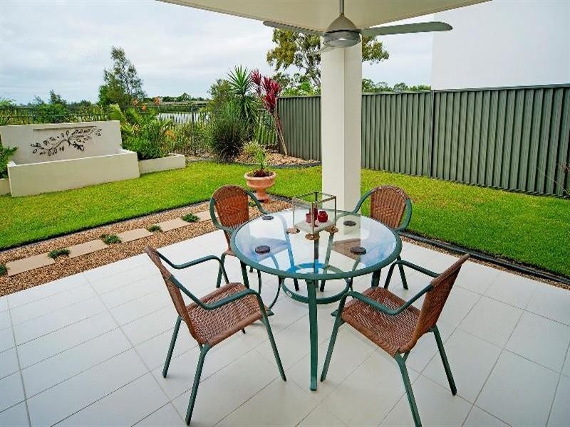 6 Fleetwood Court, Helensvale QLD 4212