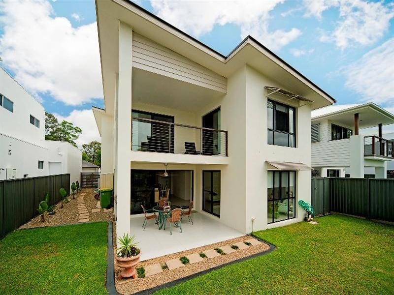 6 Fleetwood Court, Helensvale QLD 4212