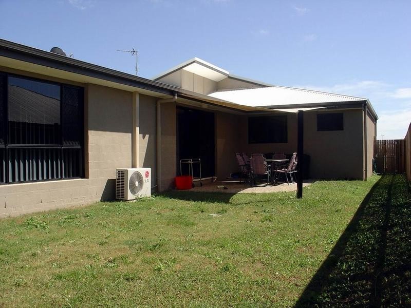 Pacific Pines QLD 4211