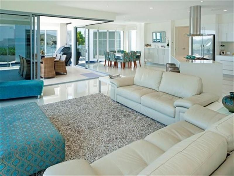 33 Ferrymans Court, Helensvale QLD 4212