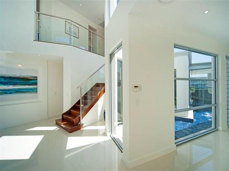 33 Ferrymans Court, Helensvale QLD 4212