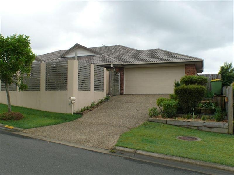 2/1 Bennett Way, Upper Coomera QLD 4209
