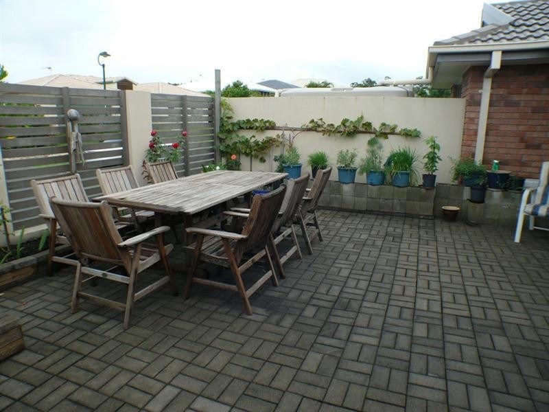 2/1 Bennett Way, Upper Coomera QLD 4209