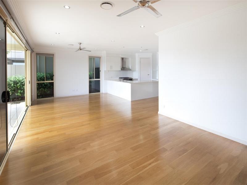 7406 Ellensbrook Drive, Hope Island QLD 4212