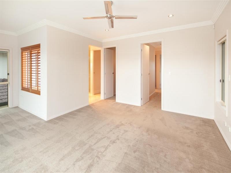 7406 Ellensbrook Drive, Hope Island QLD 4212