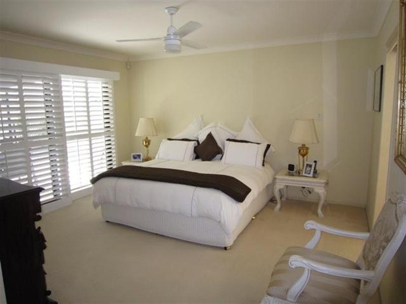 2105 Carlton Close, Hope Island QLD 4212