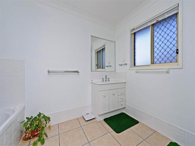 34 Bluetail Crescent, Upper Coomera QLD 4209