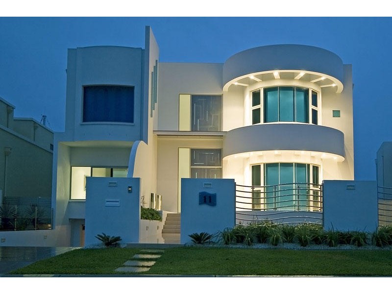 11 Hampton Court, Paradise Point QLD 4216