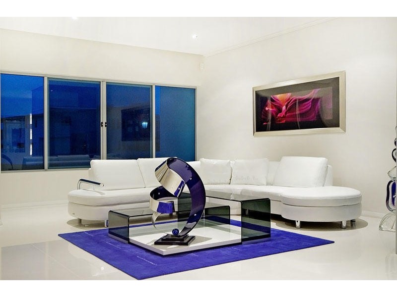 11 Hampton Court, Paradise Point QLD 4216