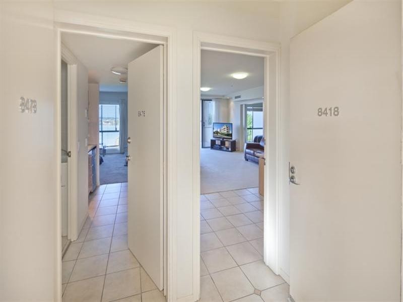 8418 Magnolia Drive East, Hope Island QLD 4212