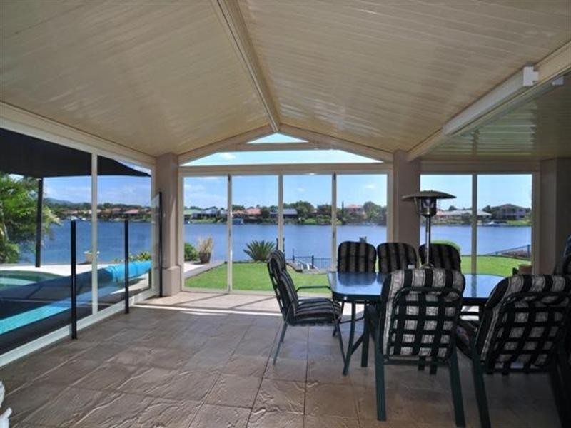 38 Lakeshore Drive, Helensvale QLD 4212