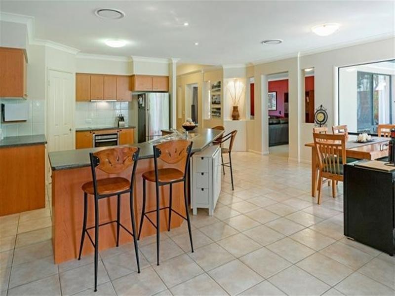 21 Dallow Crescent, Monterey Keys, Helensvale QLD 4212