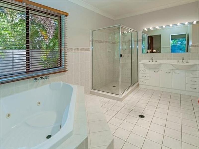 21 Dallow Crescent, Monterey Keys, Helensvale QLD 4212