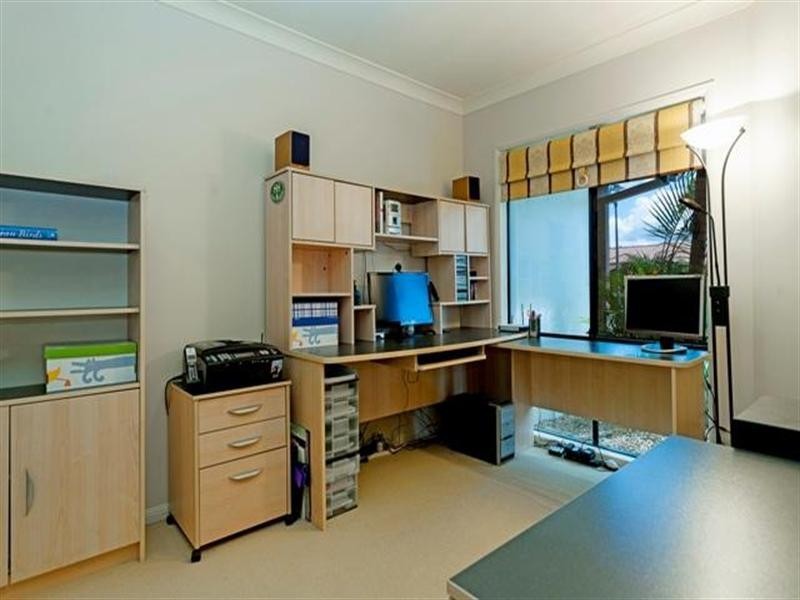 21 Dallow Crescent, Monterey Keys, Helensvale QLD 4212