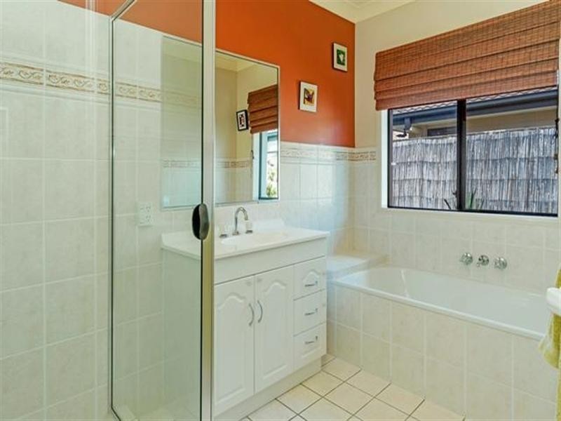 21 Dallow Crescent, Monterey Keys, Helensvale QLD 4212