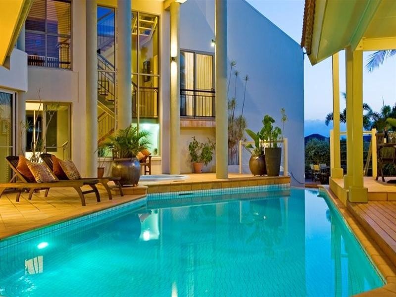 1666 Riverdale Drive, Hope Island QLD 4212