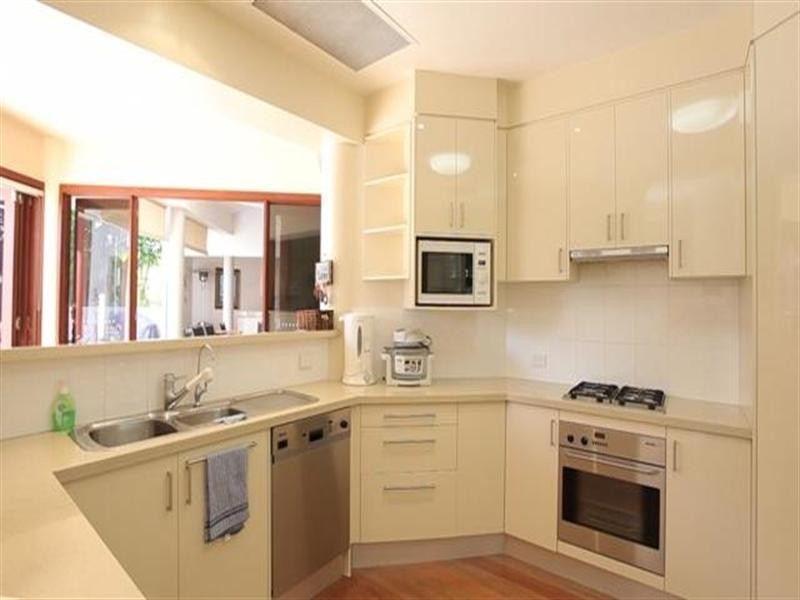 1666 Riverdale Drive, Hope Island QLD 4212