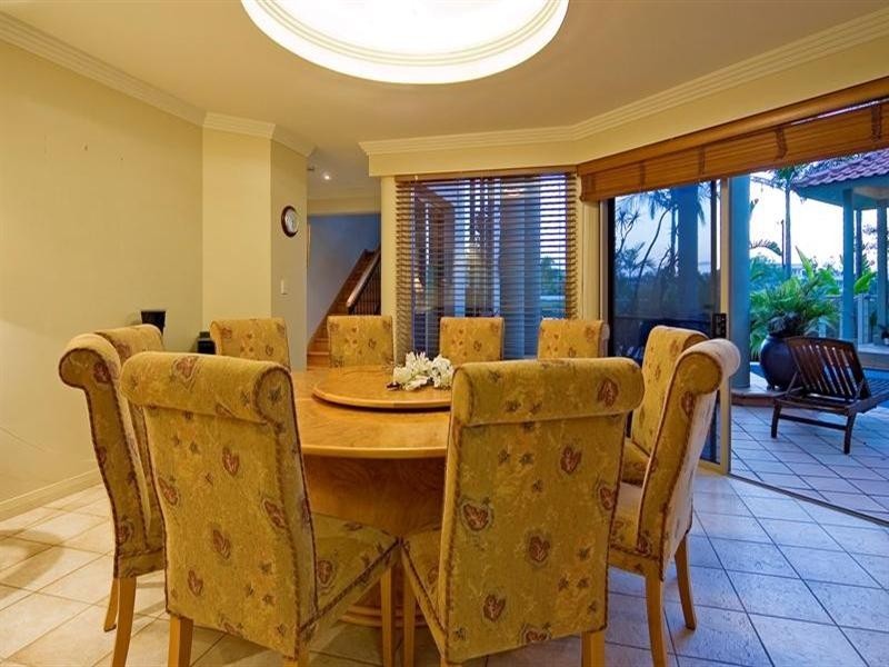 1666 Riverdale Drive, Hope Island QLD 4212