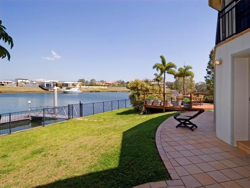 1666 Riverdale Drive, Hope Island QLD 4212