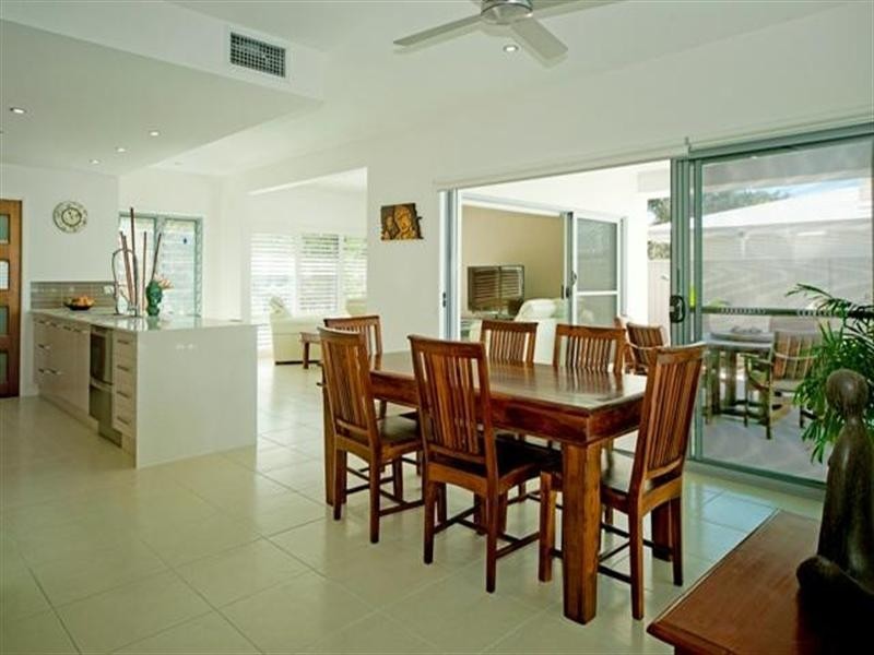 14 Rhodium Crescent, Hope Island QLD 4212