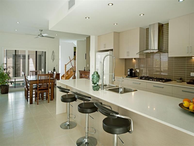 14 Rhodium Crescent, Hope Island QLD 4212