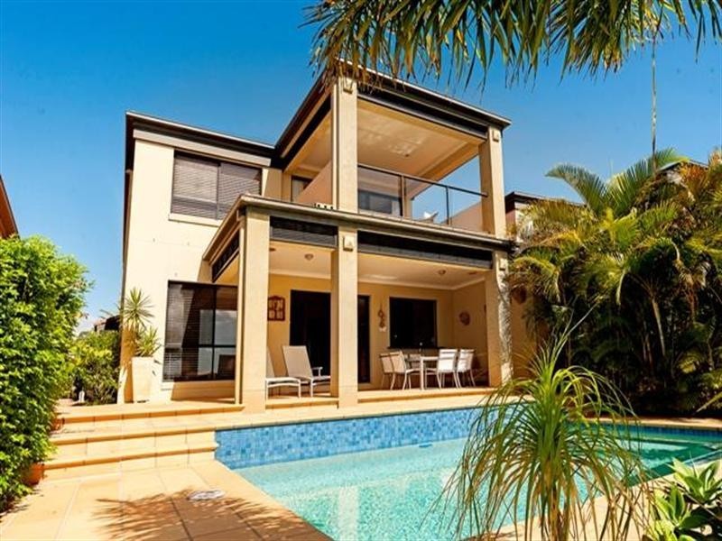 518 Oyster Cove Promenade, Helensvale QLD 4212