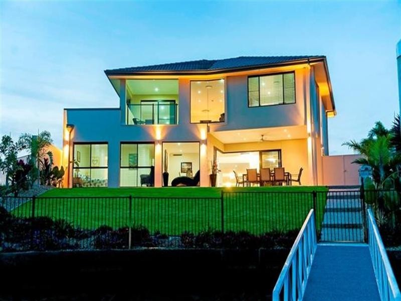 2136 Beaufort Way, Hope Island QLD 4212