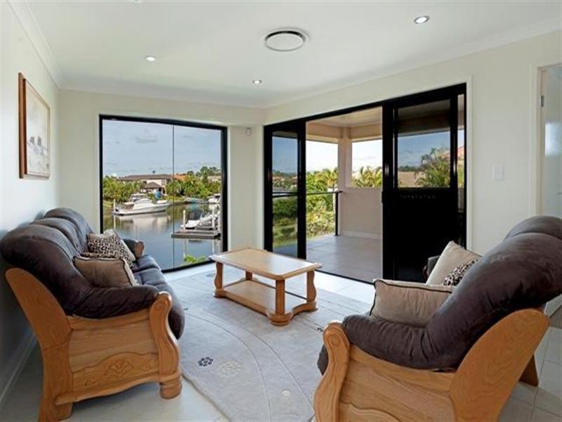 2136 Beaufort Way, Hope Island QLD 4212