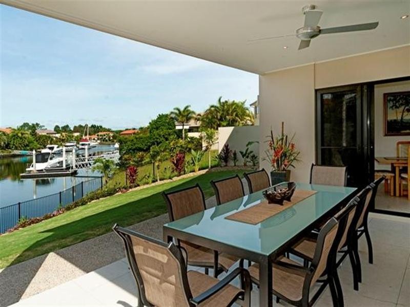 2136 Beaufort Way, Hope Island QLD 4212