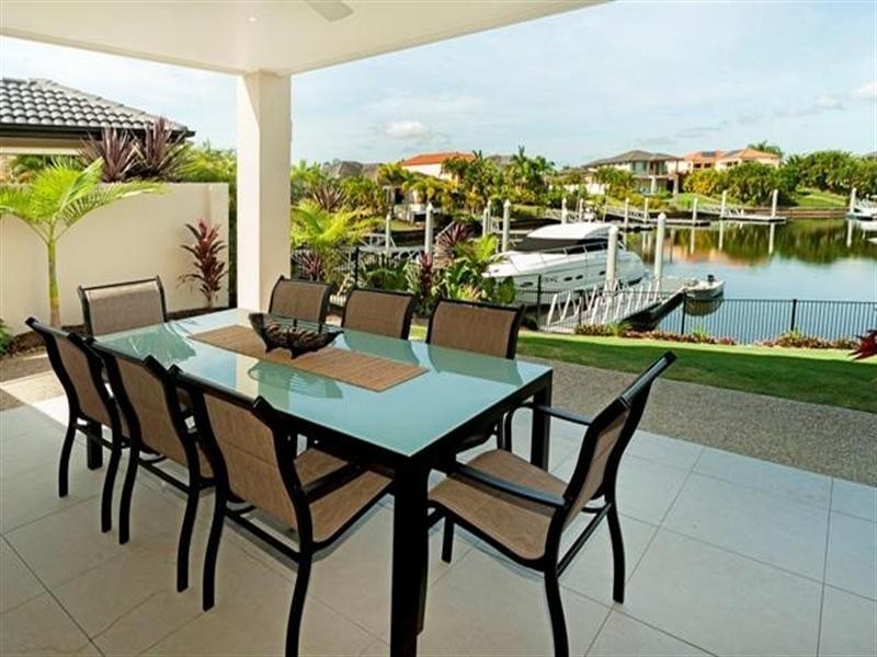 2136 Beaufort Way, Hope Island QLD 4212