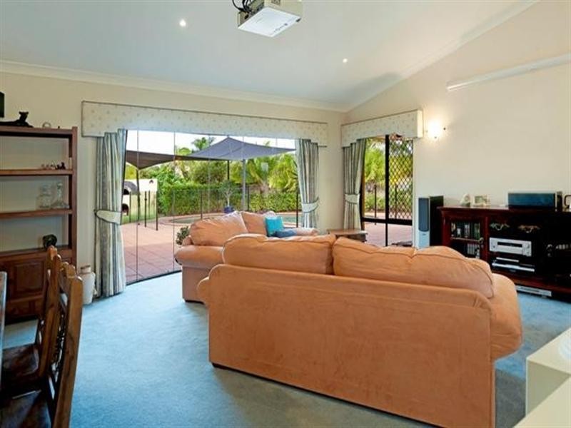 5 Tammy Court, Helensvale QLD 4212