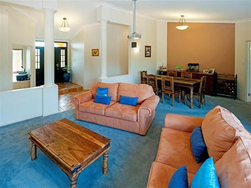 5 Tammy Court, Helensvale QLD 4212