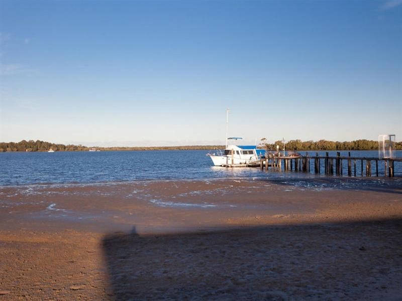 26 Warana Avenue, Steiglitz QLD 4207