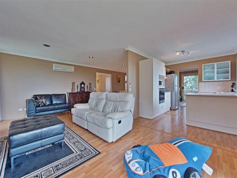 8 Greenridge Street, Oxenford QLD 4210