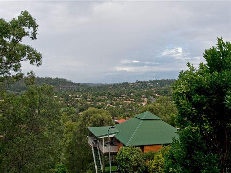 8 Greenridge Street, Oxenford QLD 4210