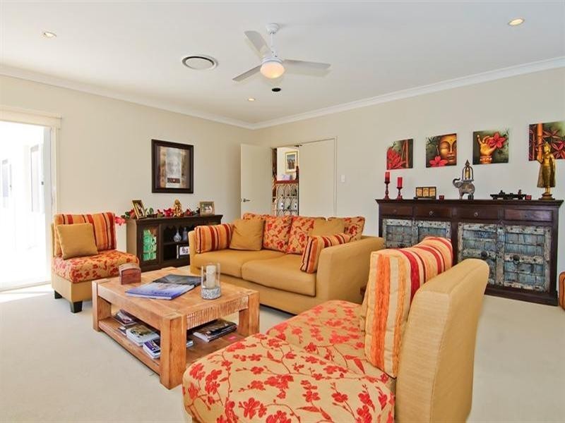 13 Meadow Court, Maudsland QLD 4210