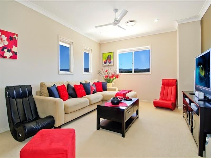 13 Meadow Court, Maudsland QLD 4210